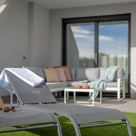 Sea Side Punta Prima Appartement *